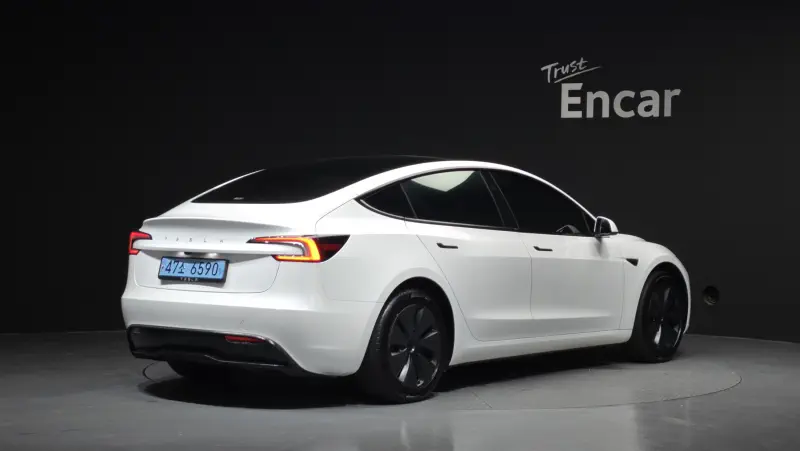Tesla Model 3 — фото 2