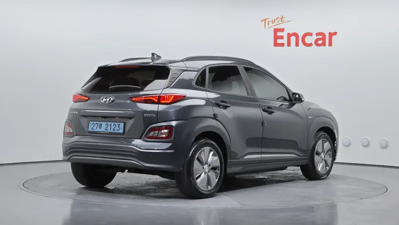 Hyundai Kona Electric — фото 2