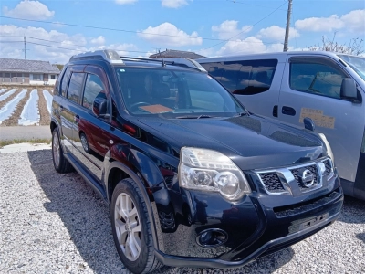 NISSAN X TRAIL — фото