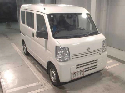 NISSAN NV100 CLIPPER — фото