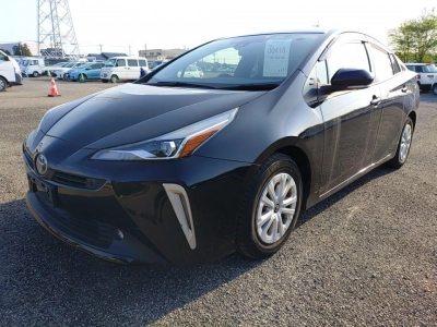 TOYOTA PRIUS — фото