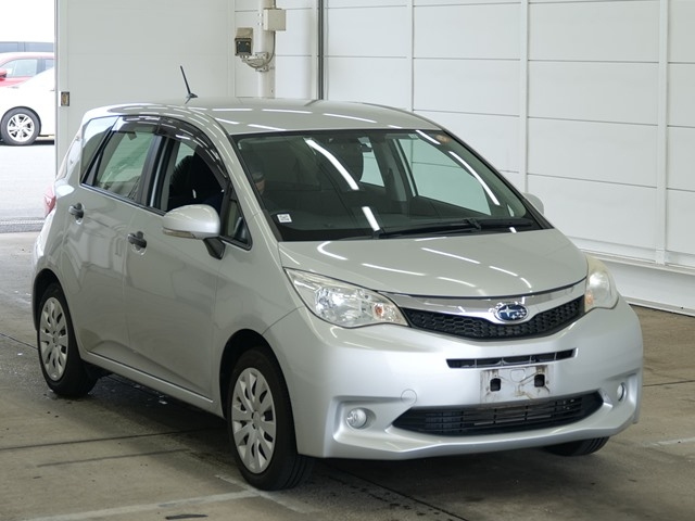 SUBARU TREZIA