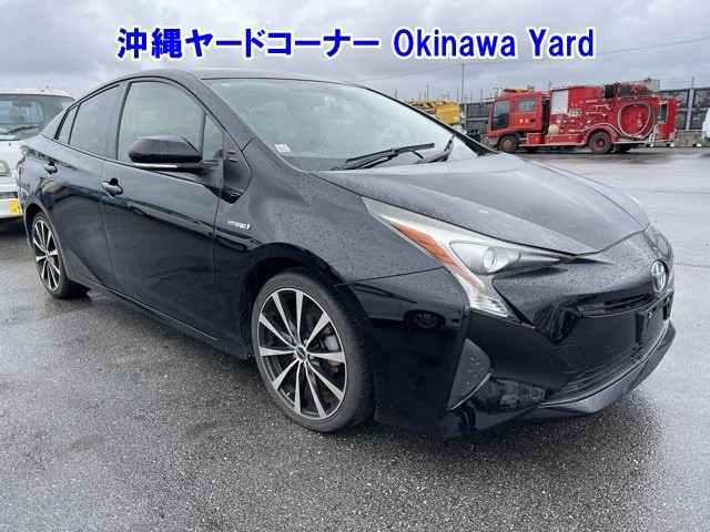 TOYOTA PRIUS — фото