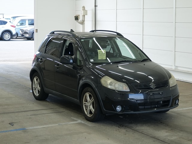 SUZUKI SX 4 — фото