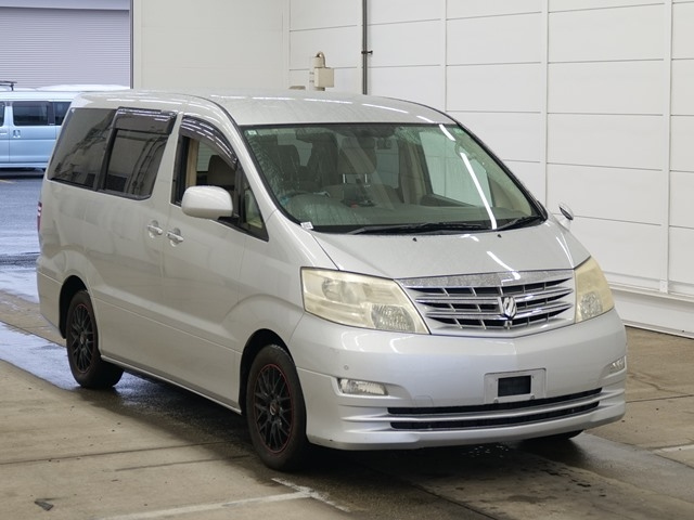 TOYOTA ALPHARD — фото