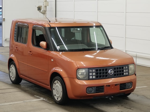 NISSAN CUBE — фото