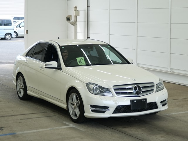 MERCEDES-BENZ C — фото