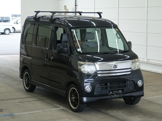 DAIHATSU ATRAI — фото