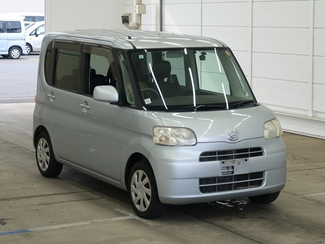 DAIHATSU TANTO — фото