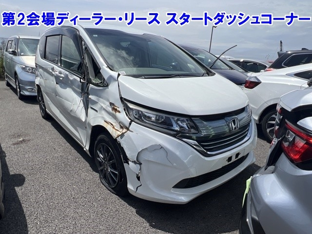 HONDA FREED — фото