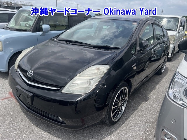 TOYOTA PRIUS — фото