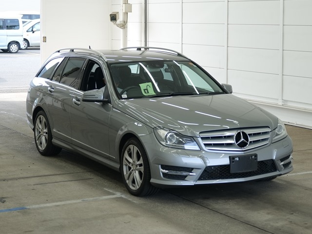 MERCEDES-BENZ C — фото