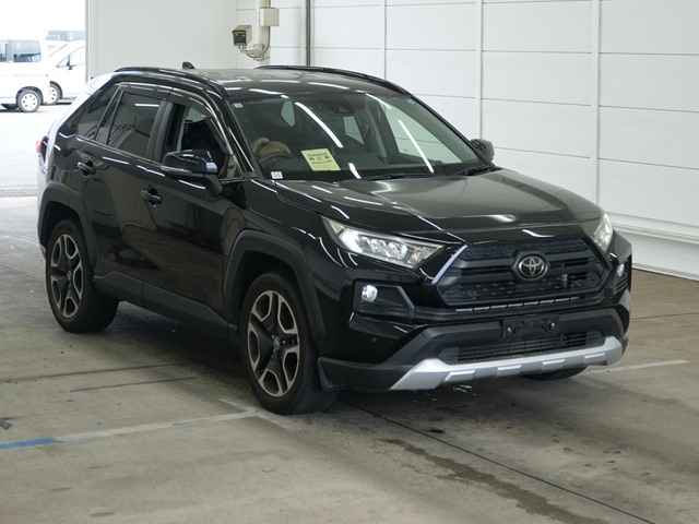 TOYOTA RAV4 — фото