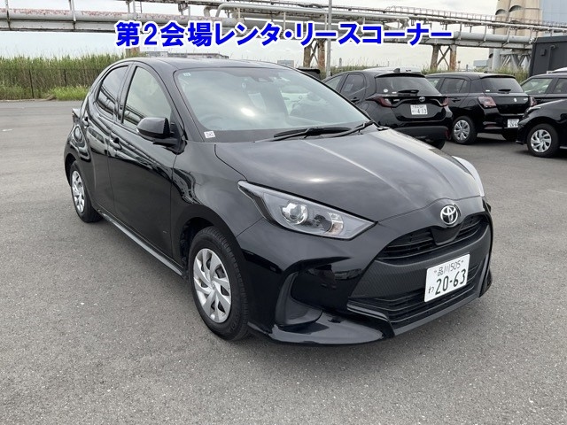 TOYOTA YARIS — фото