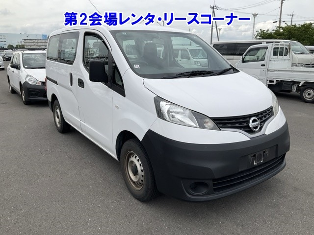NISSAN NV200 — фото