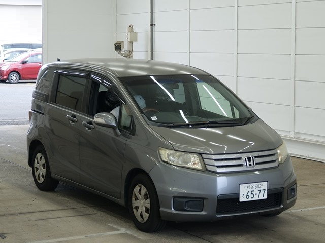 HONDA FREED — фото