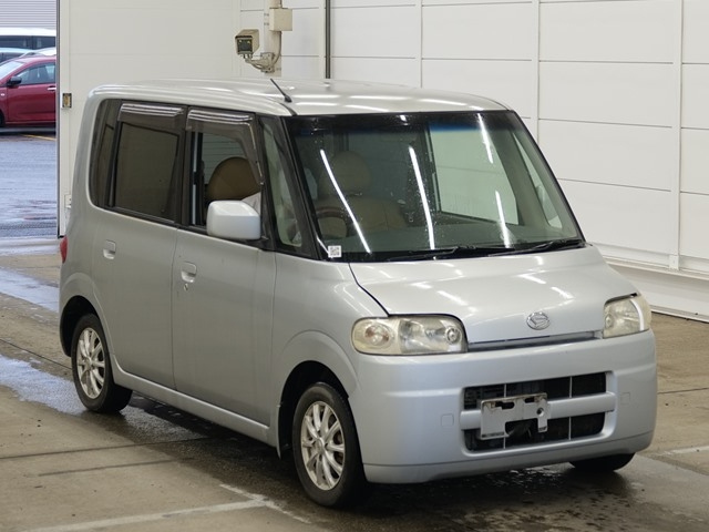 DAIHATSU TANTO — фото