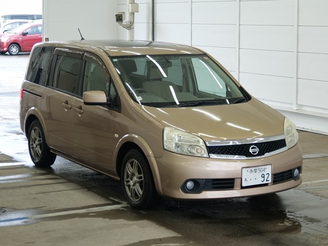 NISSAN LAFESTA — фото