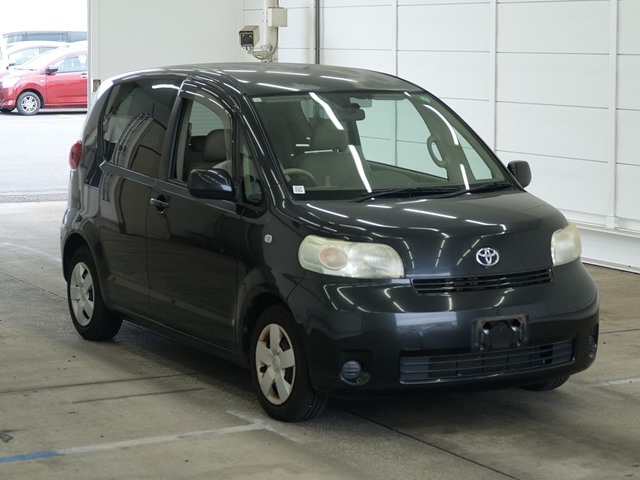 TOYOTA PORTE — фото