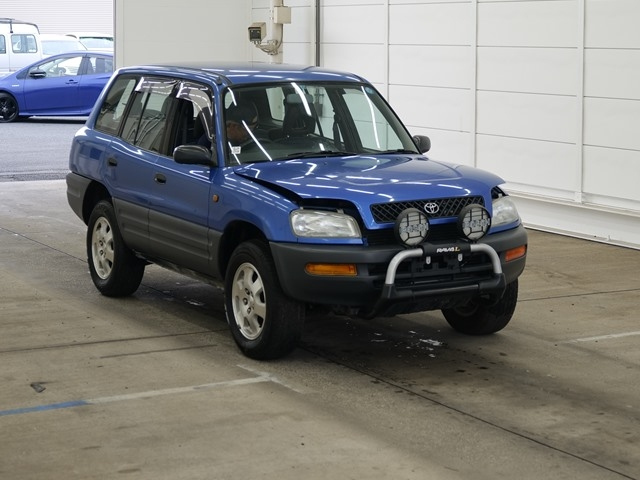 TOYOTA RAV4 — фото