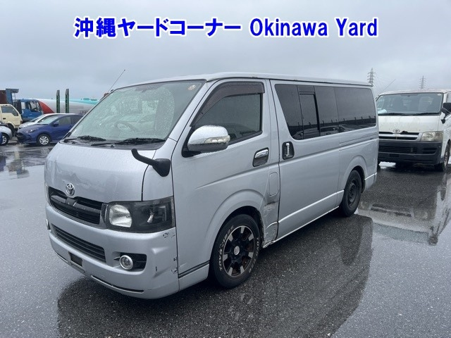 TOYOTA HIACE — фото