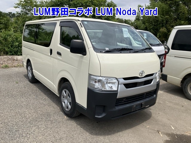 TOYOTA HIACE — фото