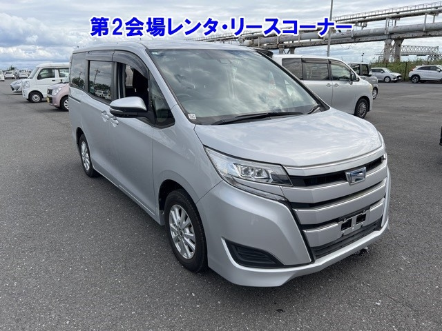 TOYOTA NOAH — фото