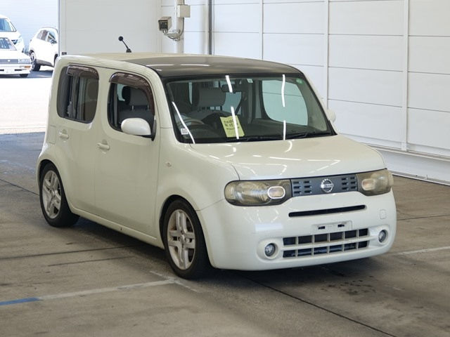 NISSAN CUBE — фото