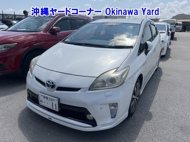 TOYOTA PRIUS — фото