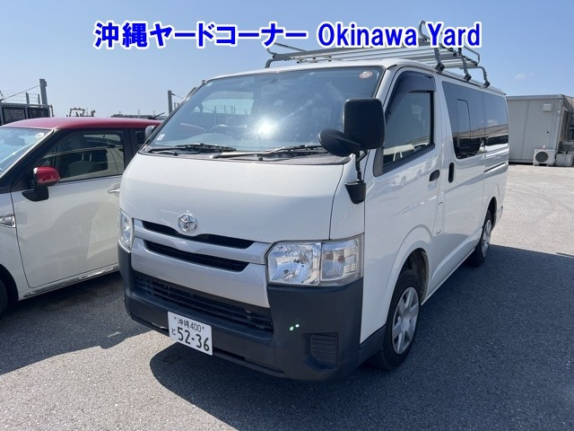 TOYOTA HIACE — фото