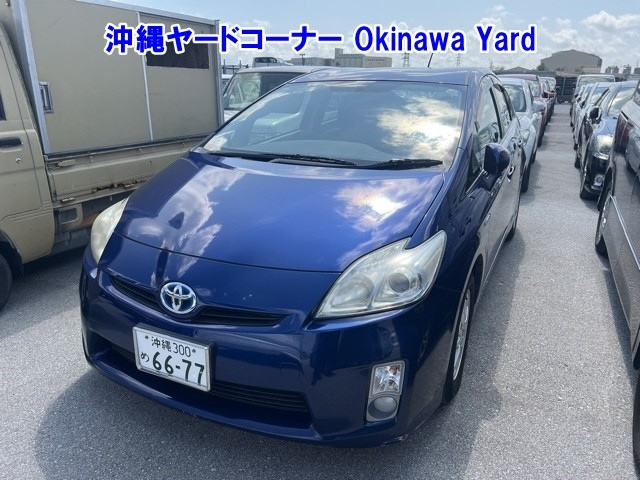 TOYOTA PRIUS — фото
