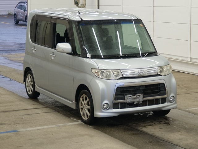 DAIHATSU TANTO — фото