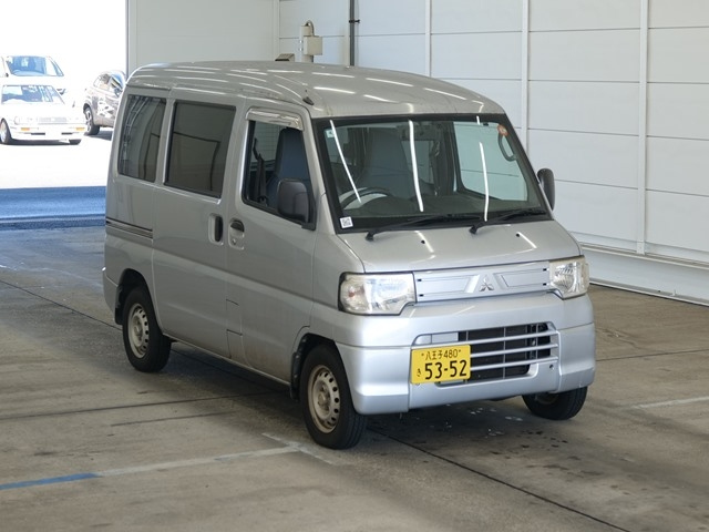 MITSUBISHI MINICAB — фото