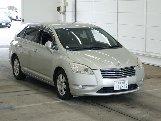 TOYOTA MARK X ZIO
