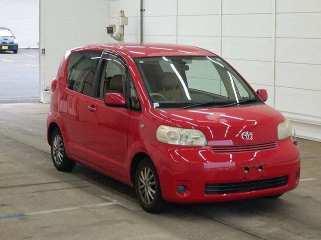 TOYOTA PORTE — фото
