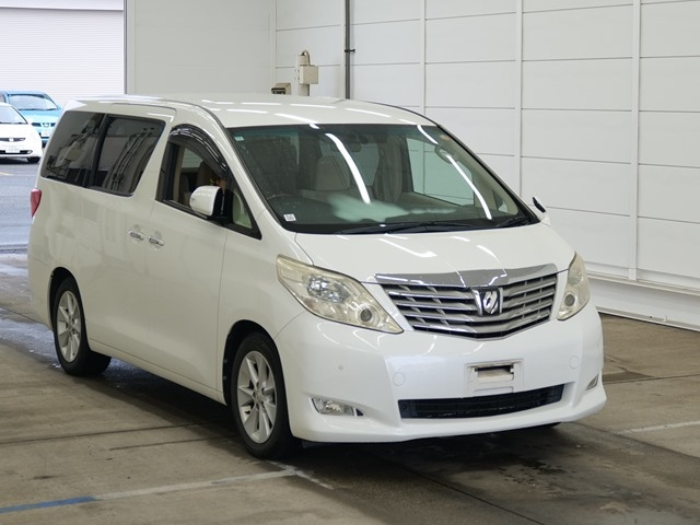 TOYOTA ALPHARD — фото