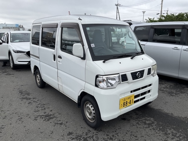 NISSAN CLIPPER VAN