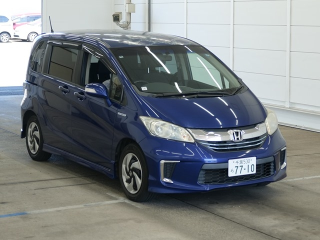 HONDA FREED — фото