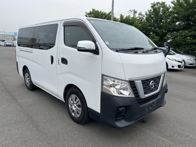 NISSAN CARAVAN — фото
