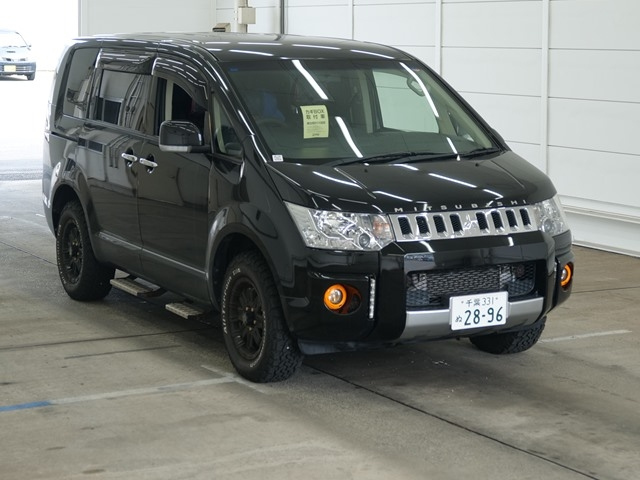 MITSUBISHI DELICA — фото