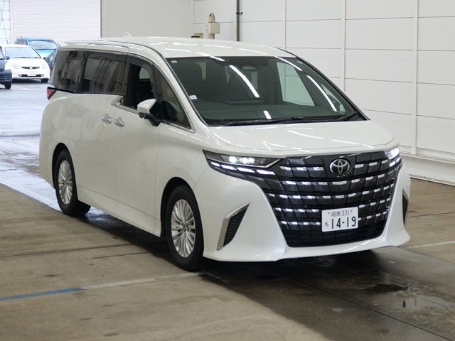 TOYOTA ALPHARD — фото