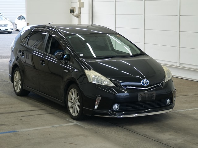 TOYOTA PRIUS — фото