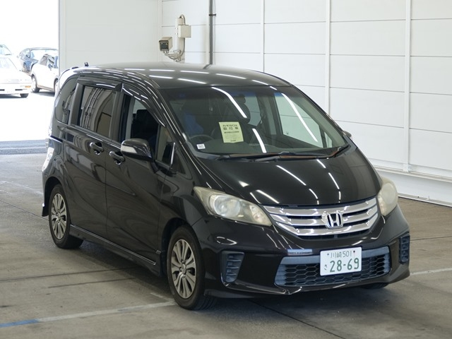 HONDA FREED — фото