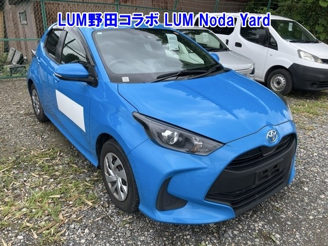 TOYOTA YARIS — фото