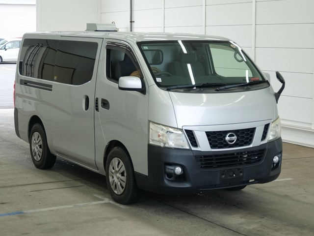 NISSAN CARAVAN — фото