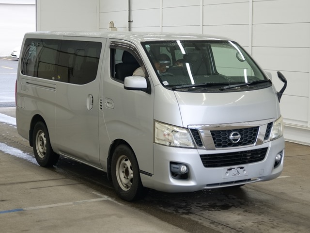 NISSAN CARAVAN — фото