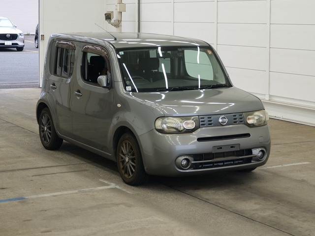 NISSAN CUBE — фото