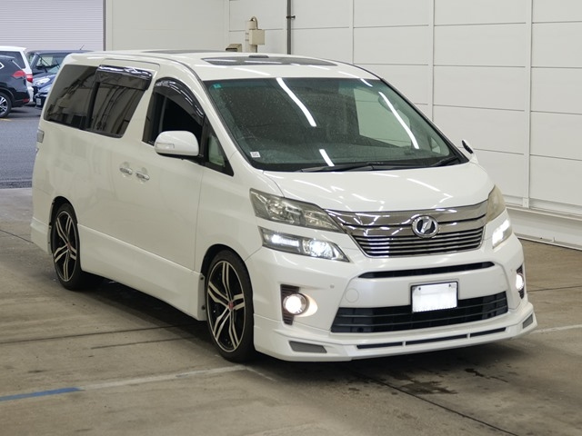TOYOTA VELLFIRE — фото