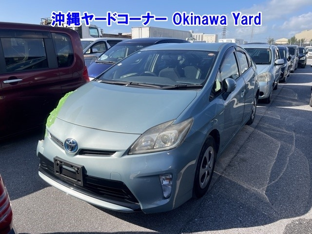 TOYOTA PRIUS — фото