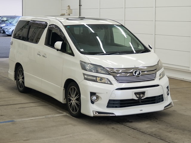 TOYOTA VELLFIRE — фото